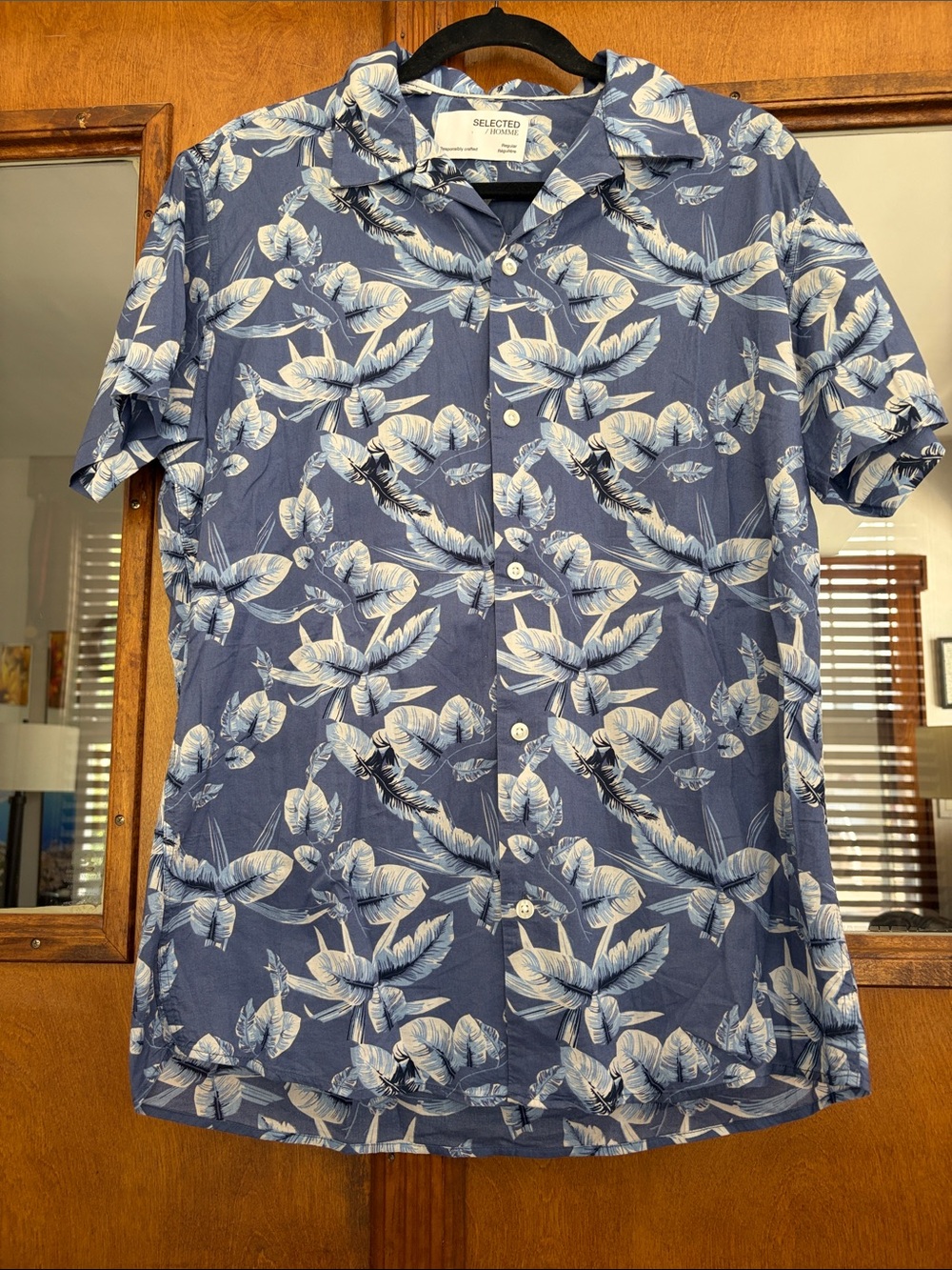 Men's Blue Floral Short-Sleeve Shirt